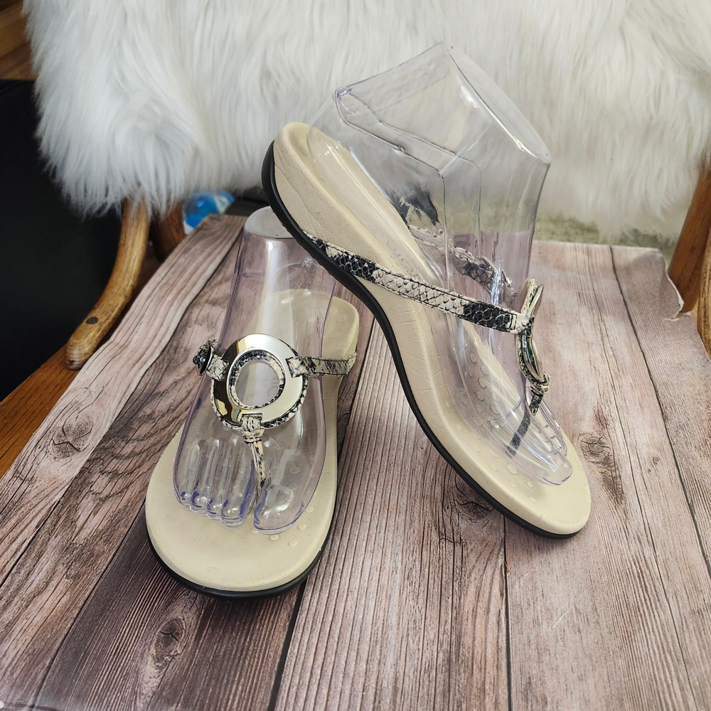 Vionic Karina Snakeskin Print Orthaheel Thong Sandals Cream Silver W 7